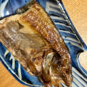 フライパンでホッケの開きの酒蒸し焼き